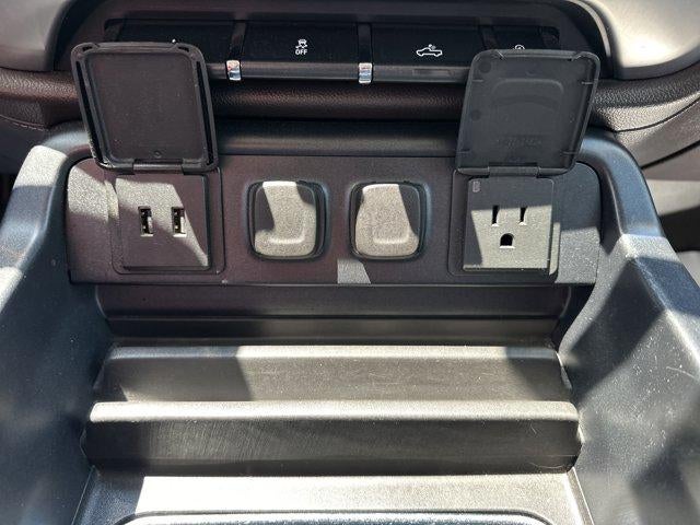 2017 GMC Sierra 1500 Crew Cab Short Box 4-Wheel Drive SLT