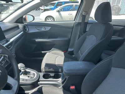 2024 Kia Forte LXS IVT