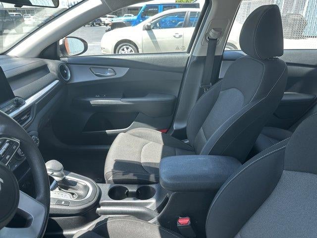 2024 Kia Forte LXS IVT