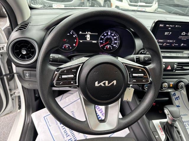 2024 Kia Forte LXS IVT