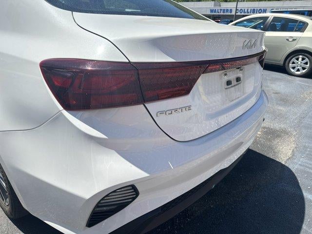 2024 Kia Forte LXS IVT
