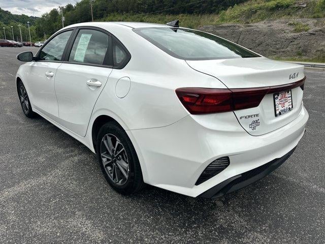 2024 Kia Forte LXS IVT