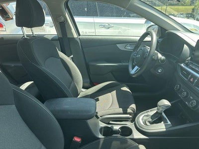 2024 Kia Forte LXS IVT