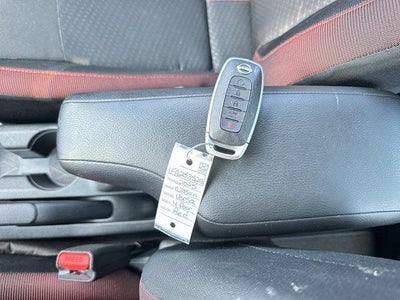 2025 Nissan Versa SR CVT