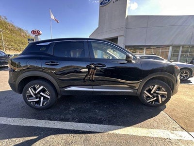 2025 Nissan Kicks SV FWD