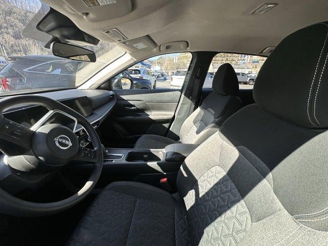 2025 Nissan Kicks SV FWD