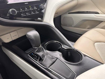 2020 Toyota Camry LE Auto (SE)