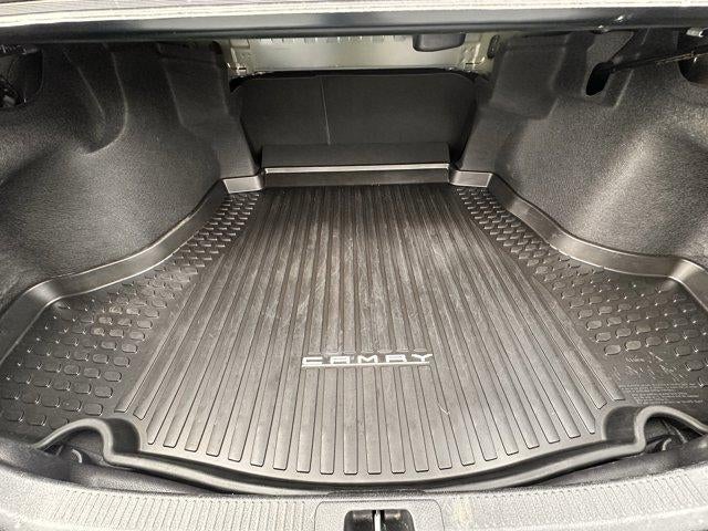 2020 Toyota Camry LE Auto (SE)