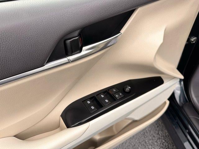 2020 Toyota Camry LE Auto (SE)