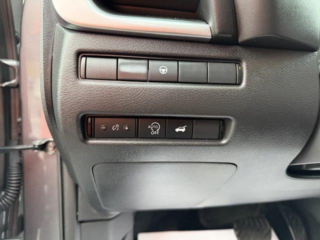 2025 Nissan Rogue AWD SV