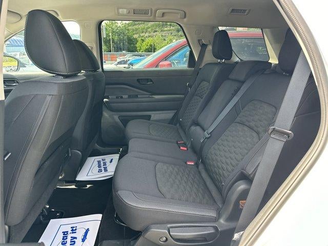 2024 Nissan Pathfinder SV 4WD