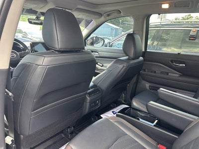 2023 Nissan Pathfinder Platinum 4WD
