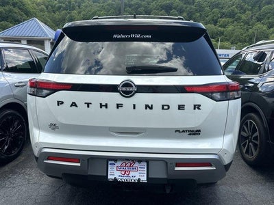 2023 Nissan Pathfinder Platinum 4WD