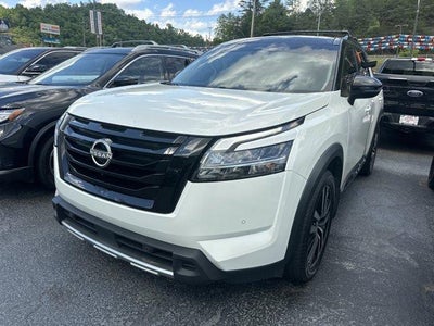 2023 Nissan Pathfinder Platinum 4WD
