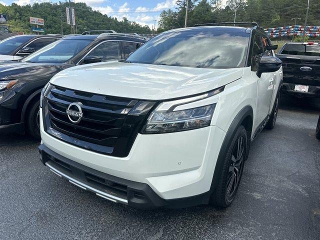 2023 Nissan Pathfinder Platinum 4WD