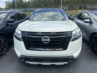 2023 Nissan Pathfinder Platinum 4WD
