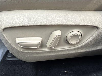 2022 Toyota Highlander XLE AWD (Natl)