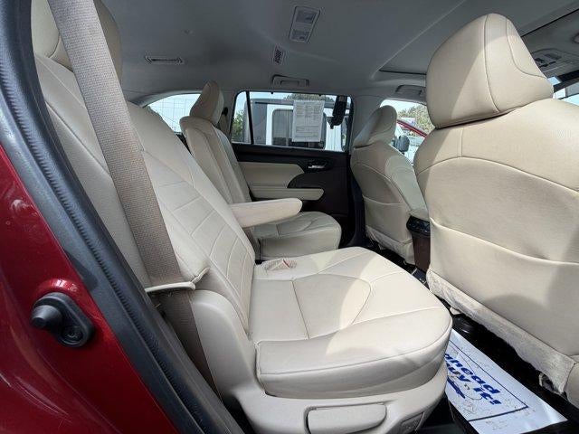 2022 Toyota Highlander XLE AWD (Natl)