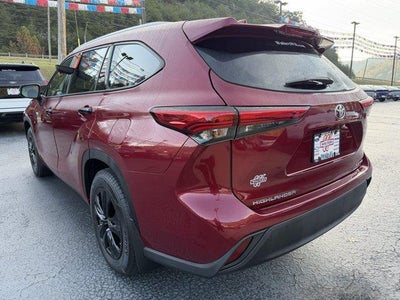 2022 Toyota Highlander XLE AWD (Natl)