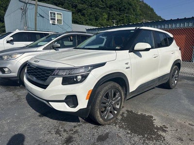 2023 Kia Seltos LX IVT AWD