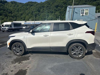 2023 Kia Seltos LX IVT AWD