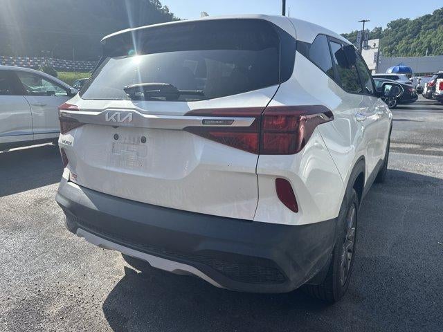 2023 Kia Seltos LX IVT AWD