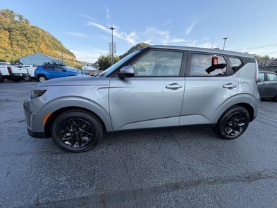 2025 Kia Soul LX FWD