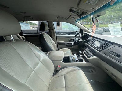 2017 Kia Sedona LX FWD