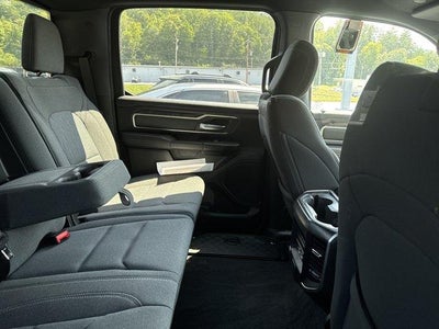 2023 RAM 1500 Big Horn 4x4 Crew Cab 5'7" Box
