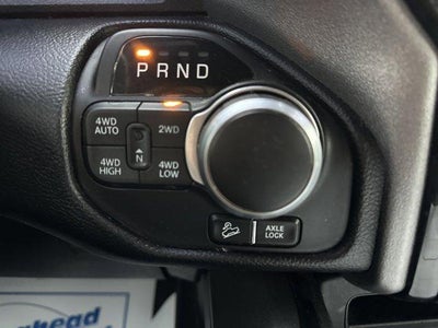 2020 RAM 1500 Big Horn 4x4 Crew Cab 5'7" Box