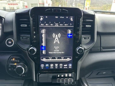 2020 RAM 1500 Big Horn 4x4 Crew Cab 5'7" Box