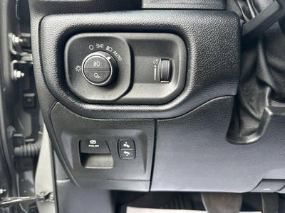 2020 RAM 1500 Big Horn 4x4 Crew Cab 5'7" Box