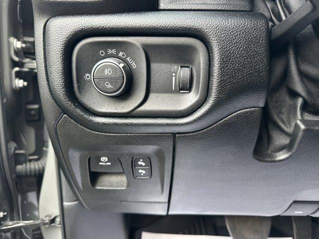 2020 RAM 1500 Big Horn 4x4 Crew Cab 5'7" Box