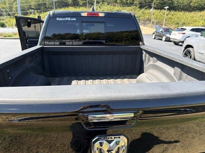 2019 RAM 1500 Laramie 4x4 Crew Cab 5'7" Box