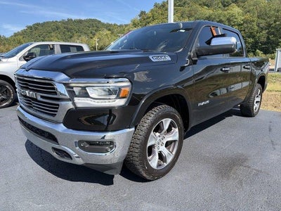 2019 RAM 1500 Laramie 4x4 Crew Cab 5'7" Box
