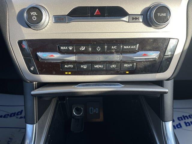 2023 Ford Explorer XLT 4WD