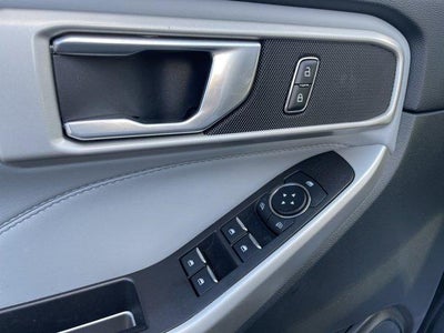 2023 Ford Explorer XLT 4WD