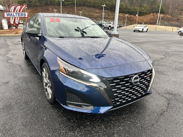 2024 Nissan Altima 2.0 SR Sedan