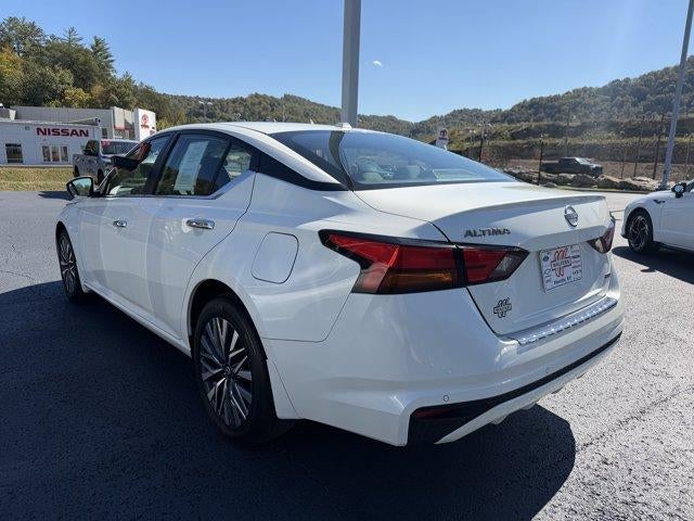 2023 Nissan Altima 2.5 SV AWD Sedan