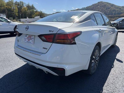 2023 Nissan Altima 2.5 SV AWD Sedan