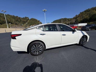 2023 Nissan Altima 2.5 SV AWD Sedan