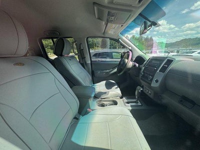 2011 Nissan Frontier 4WD Crew Cab SWB Auto SV