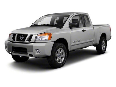 2010 Nissan Titan 4WD King Cab Short Bed SE