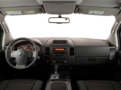 2010 Nissan Titan 4WD King Cab Short Bed SE