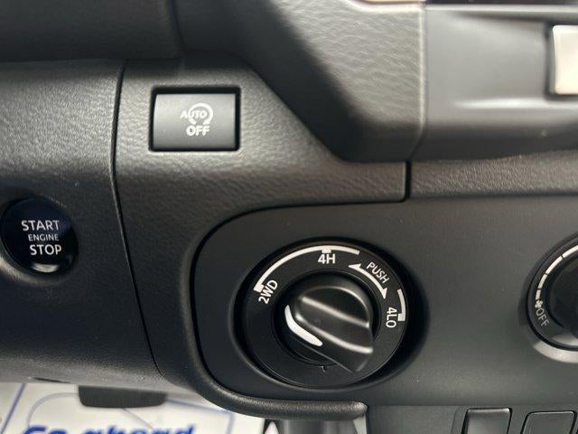 2026 Nissan Frontier Crew Cab 4x4 SV