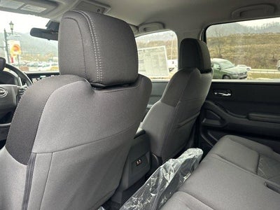 2026 Nissan Frontier Crew Cab 4x4 SV