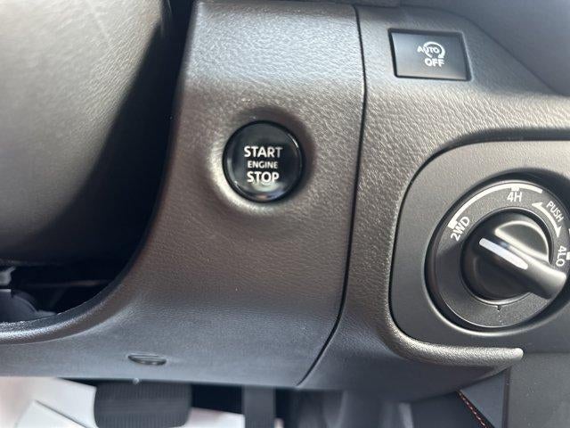 2026 Nissan Frontier Crew Cab 4x4 PRO-4X