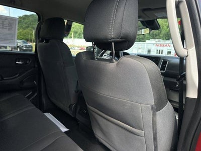 2023 Nissan Frontier Crew Cab 4x4 SV Auto