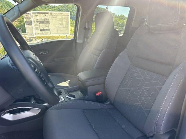 2026 Nissan Frontier Crew Cab 4x4 SV
