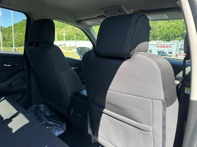 2026 Nissan Frontier Crew Cab 4x4 SV